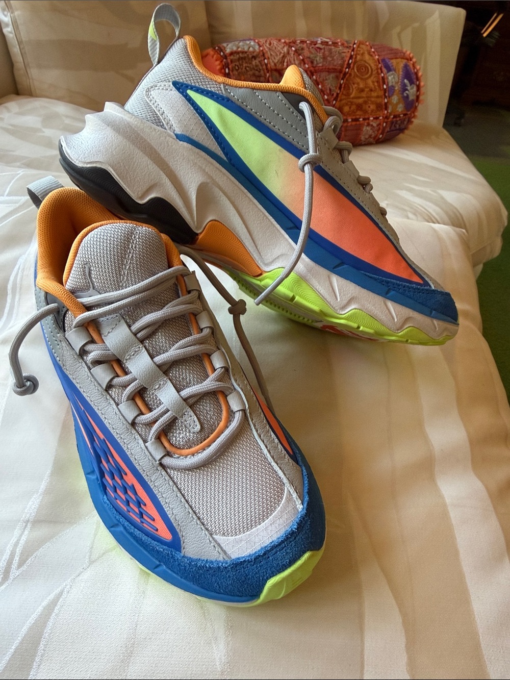 NEW - Puma carbon flares JR/Kids Sneakers Gray Orange Blue Lime. Unisex - Picture 2 of 12
